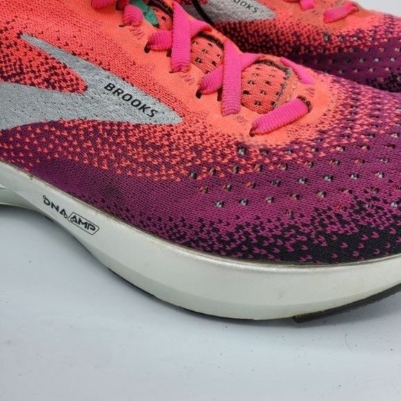 Brooks Levitate 2 Women's Pink Purple Running Shoes Size 8.5 - Picture 11 of 12